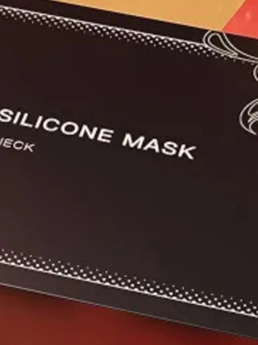 LED Silicone Face & Neck Mask - Black